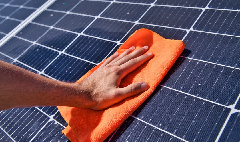 Güneş Panelleri Temizliği